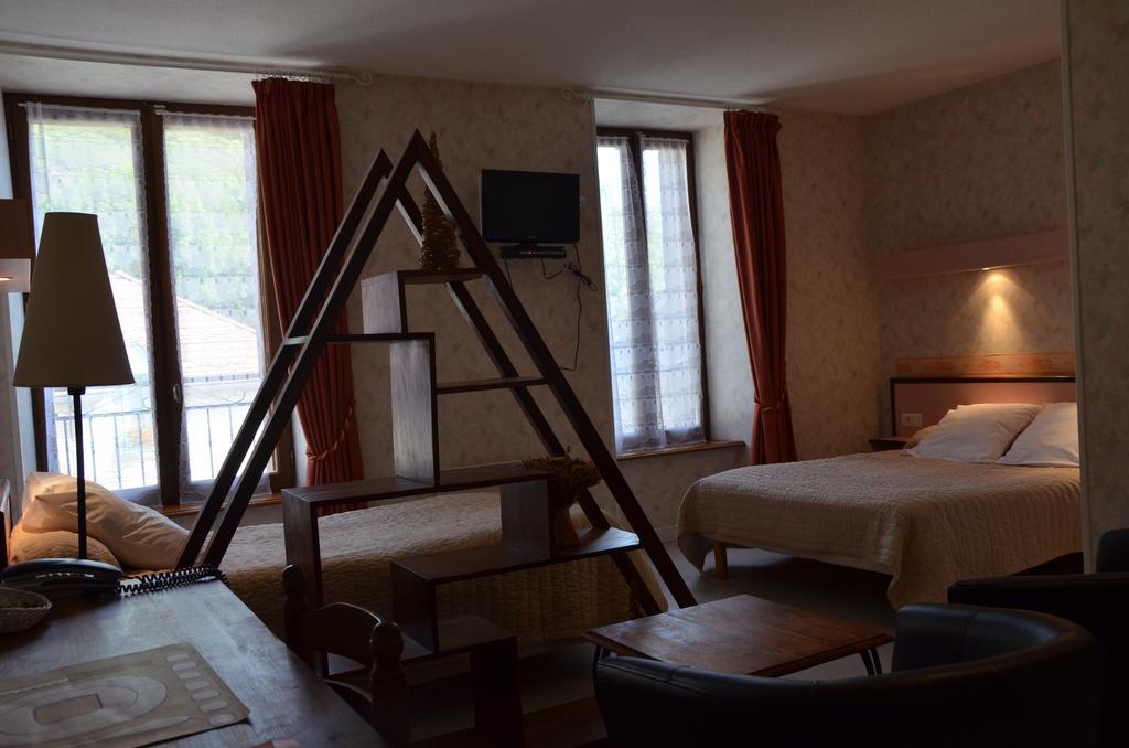 Logis Auberge De L'Allagnonette Saint-Poncy Exterior photo